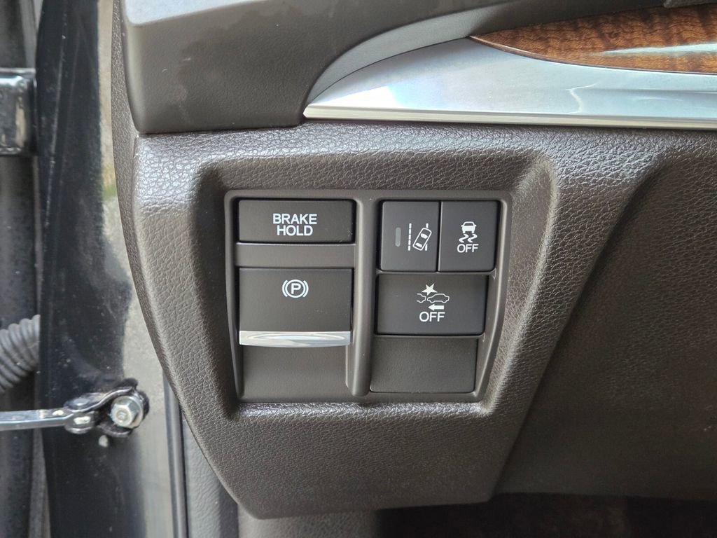 Used 2018 Acura MDX FWD w/ Technology Package image 30