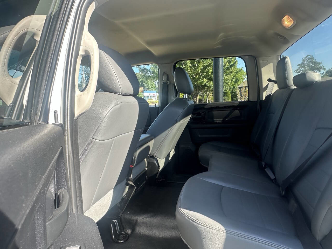 Used 2018 RAM 2500 Tradesman w/ Chrome Appearance Group image 3