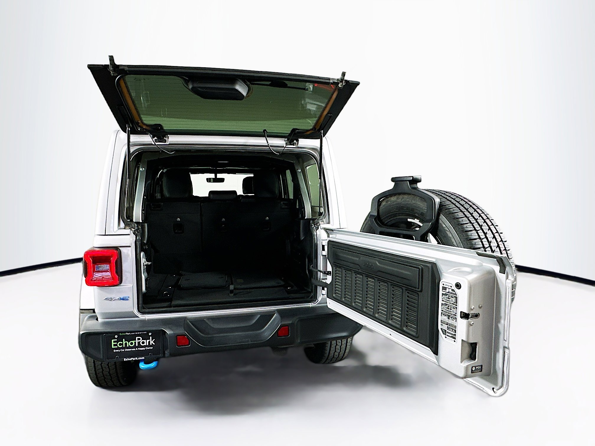 Used 2022 Jeep Wrangler Sahara image 27