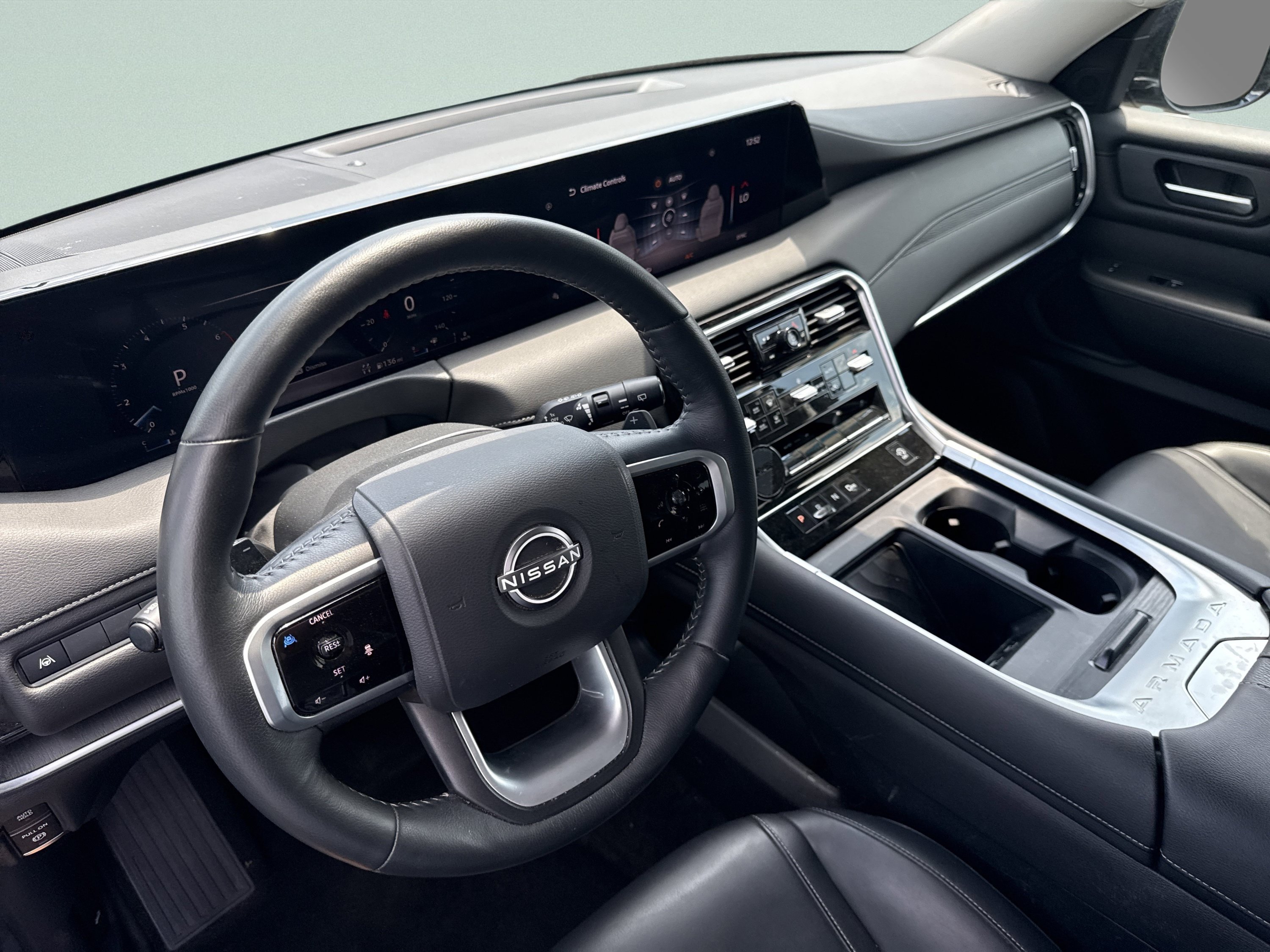 Used 2025 Nissan Armada SV AWD/4WD image 11