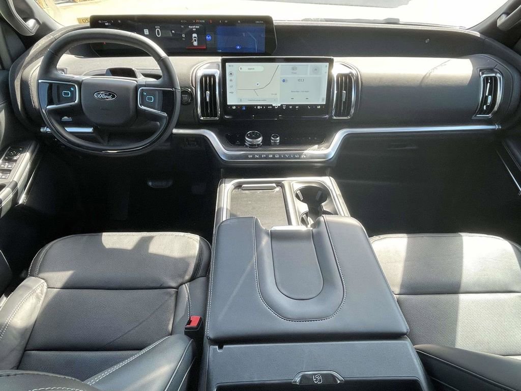 New 2025 Ford Expedition Max Platinum w/ Stealth Performance Package AWD/4WD image 11