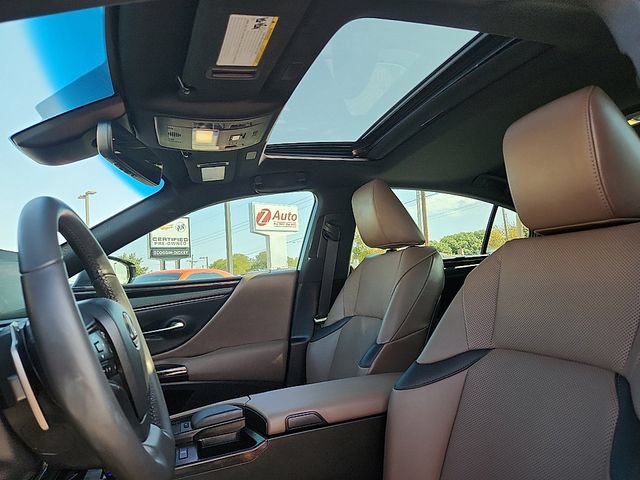 Used 2022 Lexus ES 350 w/ Accessory Package FWD image 13