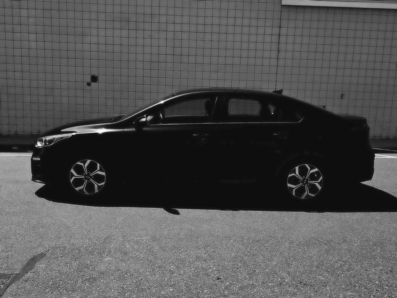 Used 2019 Kia Forte LXS FWD image 4