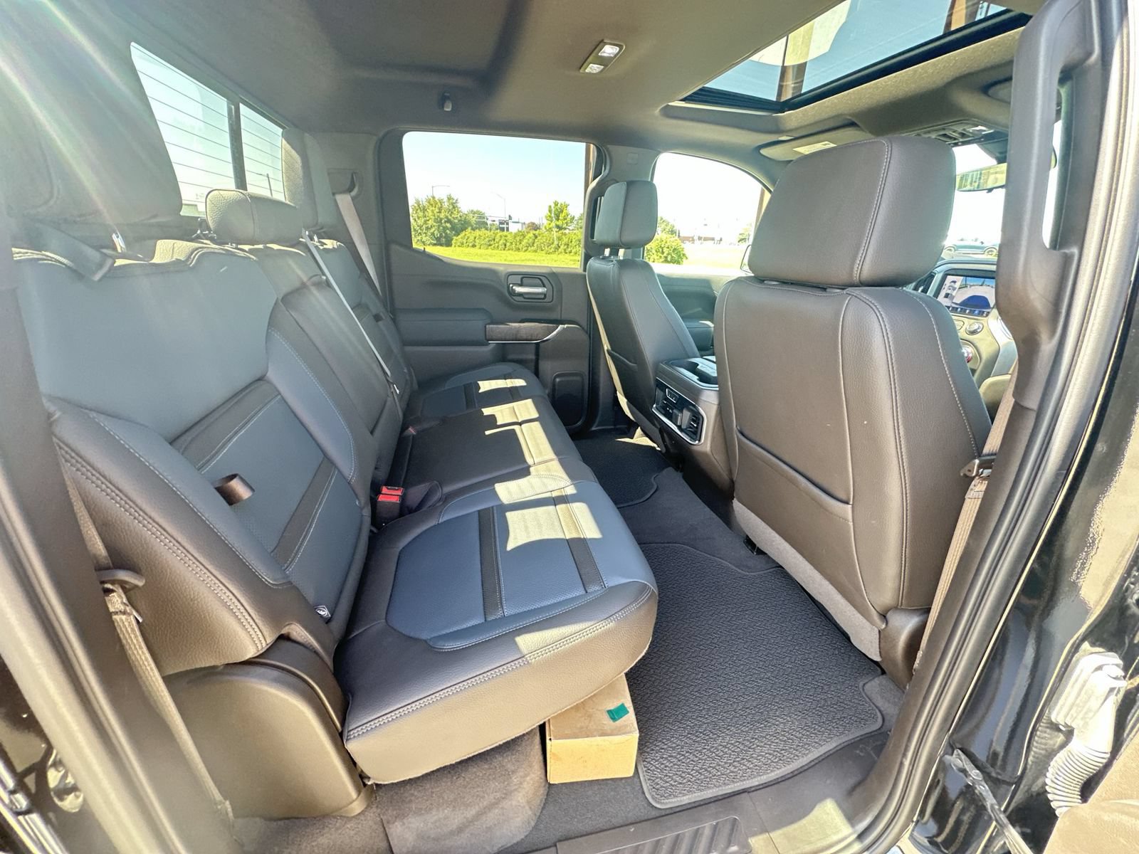 Used 2020 GMC Sierra 1500 Denali w/ Denali Ultimate Package AWD/4WD image 27