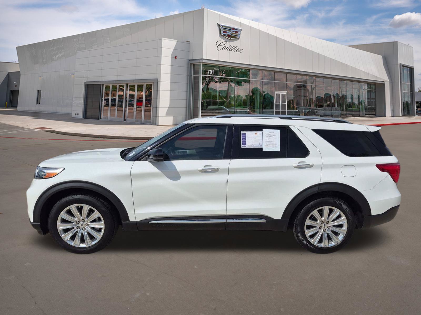 Used 2020 Ford Explorer Limited w/ Class III Trailer Tow Package RWD image 3