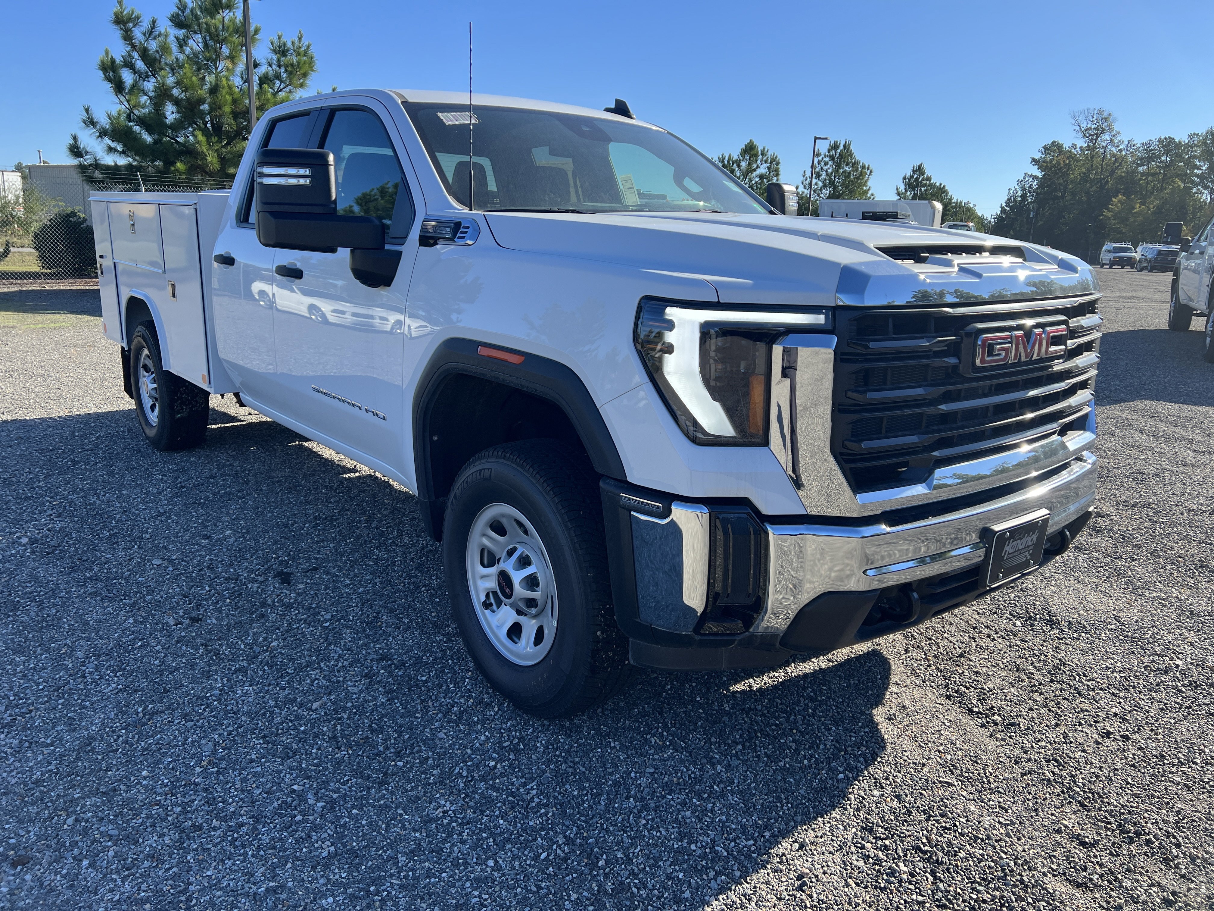 New 2025 GMC Sierra 3500 Pro w/ Convenience Package image 2
