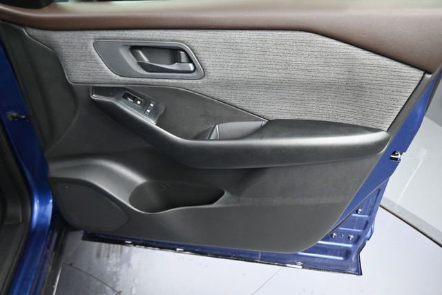 Used 2023 Nissan Rogue S AWD/4WD image 20
