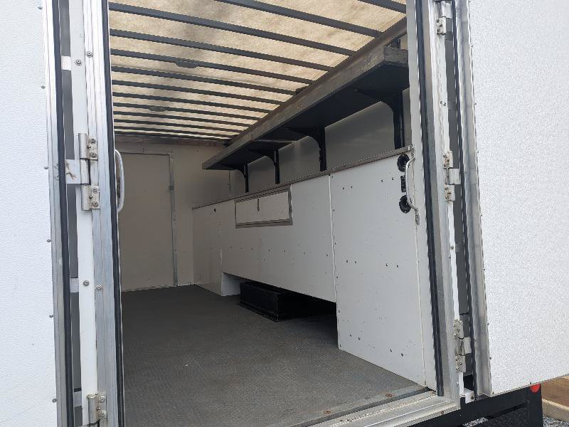 Used 2023 Chevrolet Express 4500 w/ Power Convenience Package RWD image 12