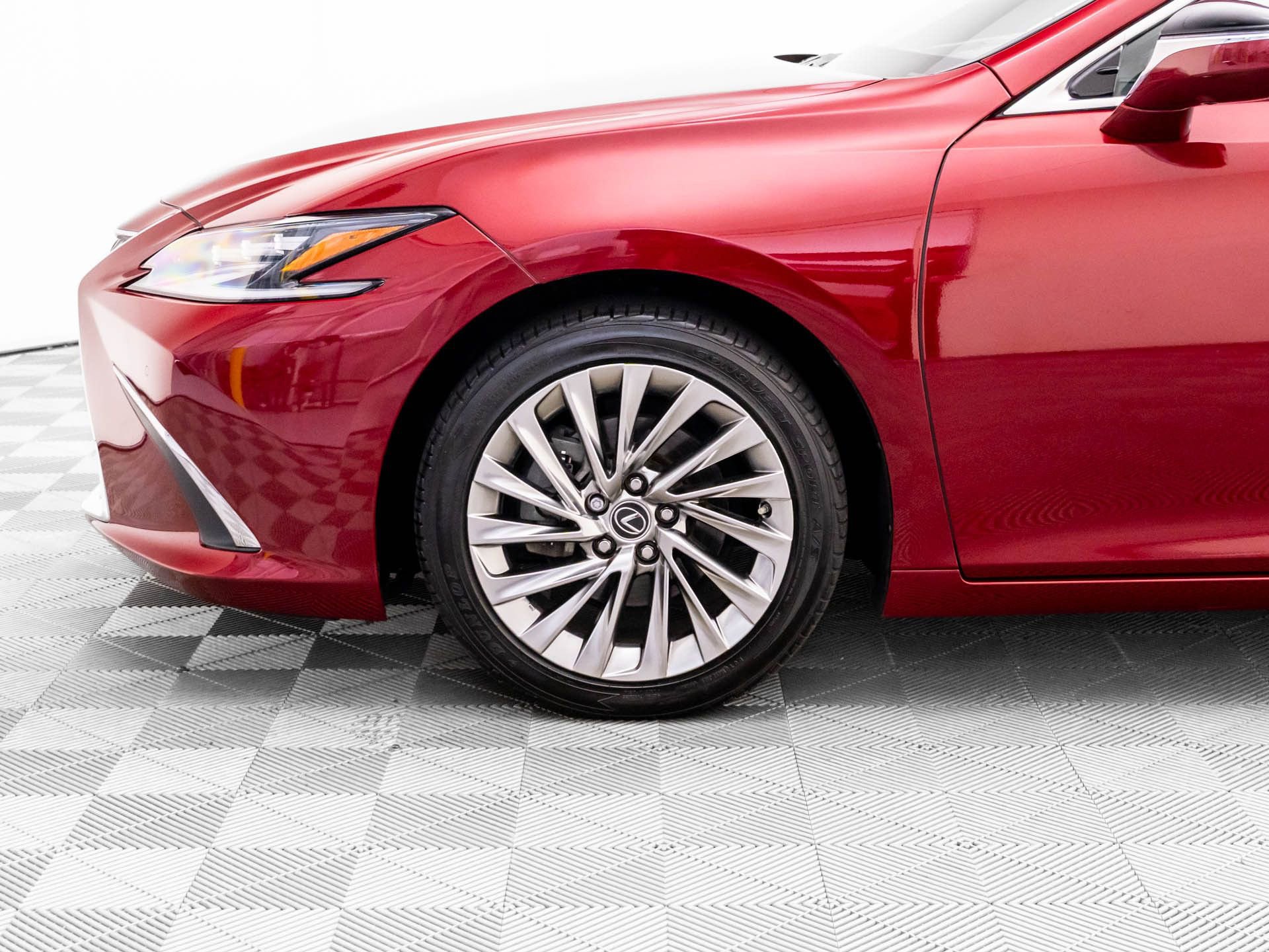 Used 2022 Lexus ES 350 Ultra Luxury w/ Accessory Package 2 image 38