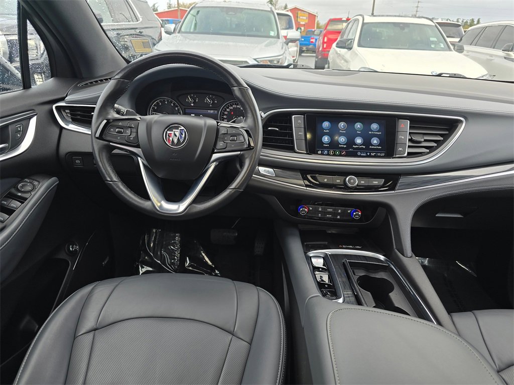 Used 2023 Buick Enclave Essence image 13