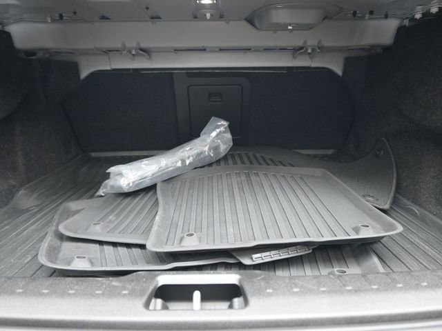 Used 2023 Volvo S60 B5 Ultimate w/ Climate Package image 31