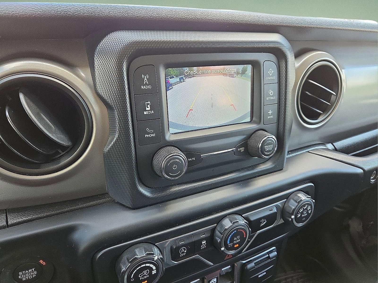 Used 2019 Jeep Wrangler Unlimited Sport S AWD/4WD image 17
