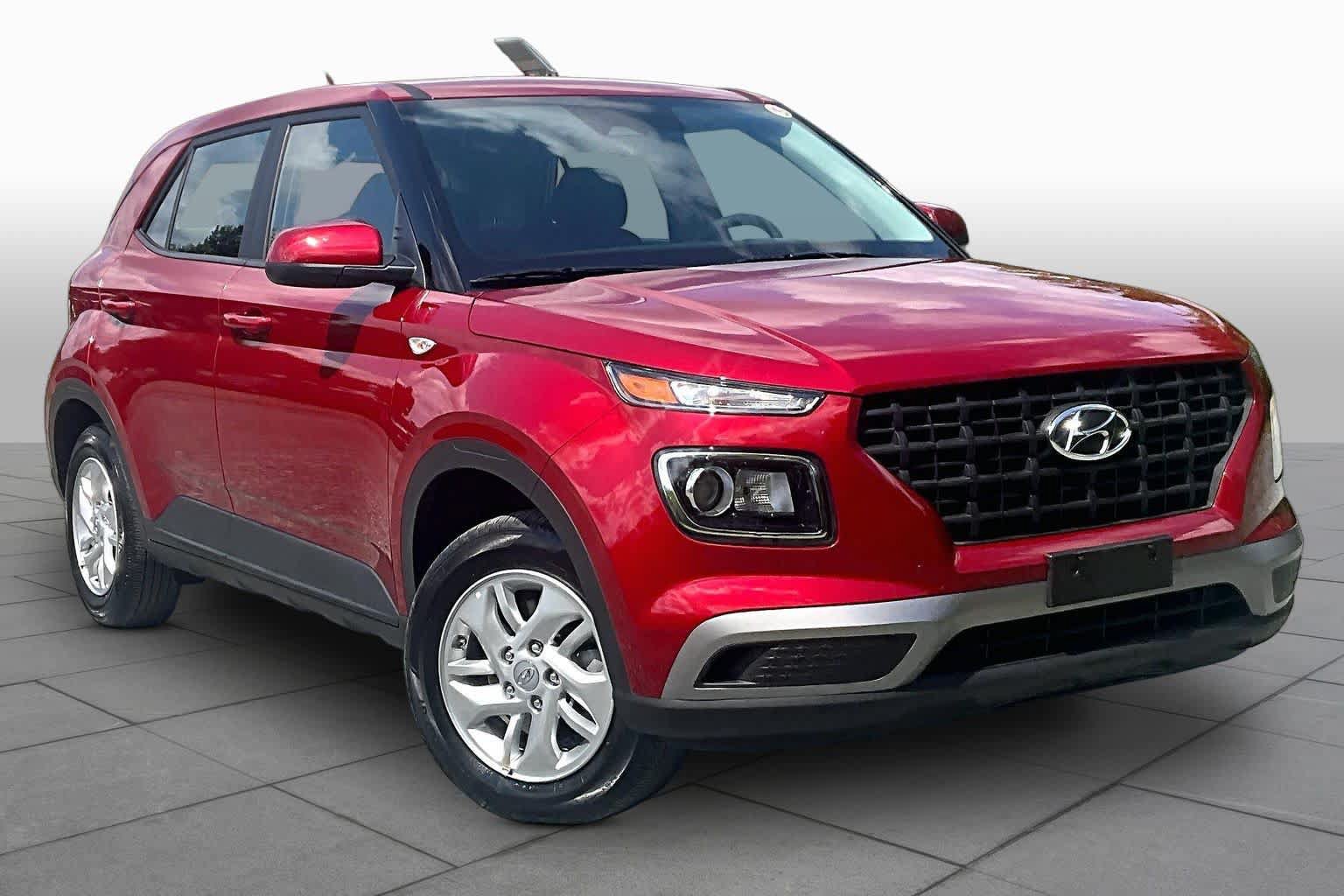 Used 2025 Hyundai Venue SE FWD image 3