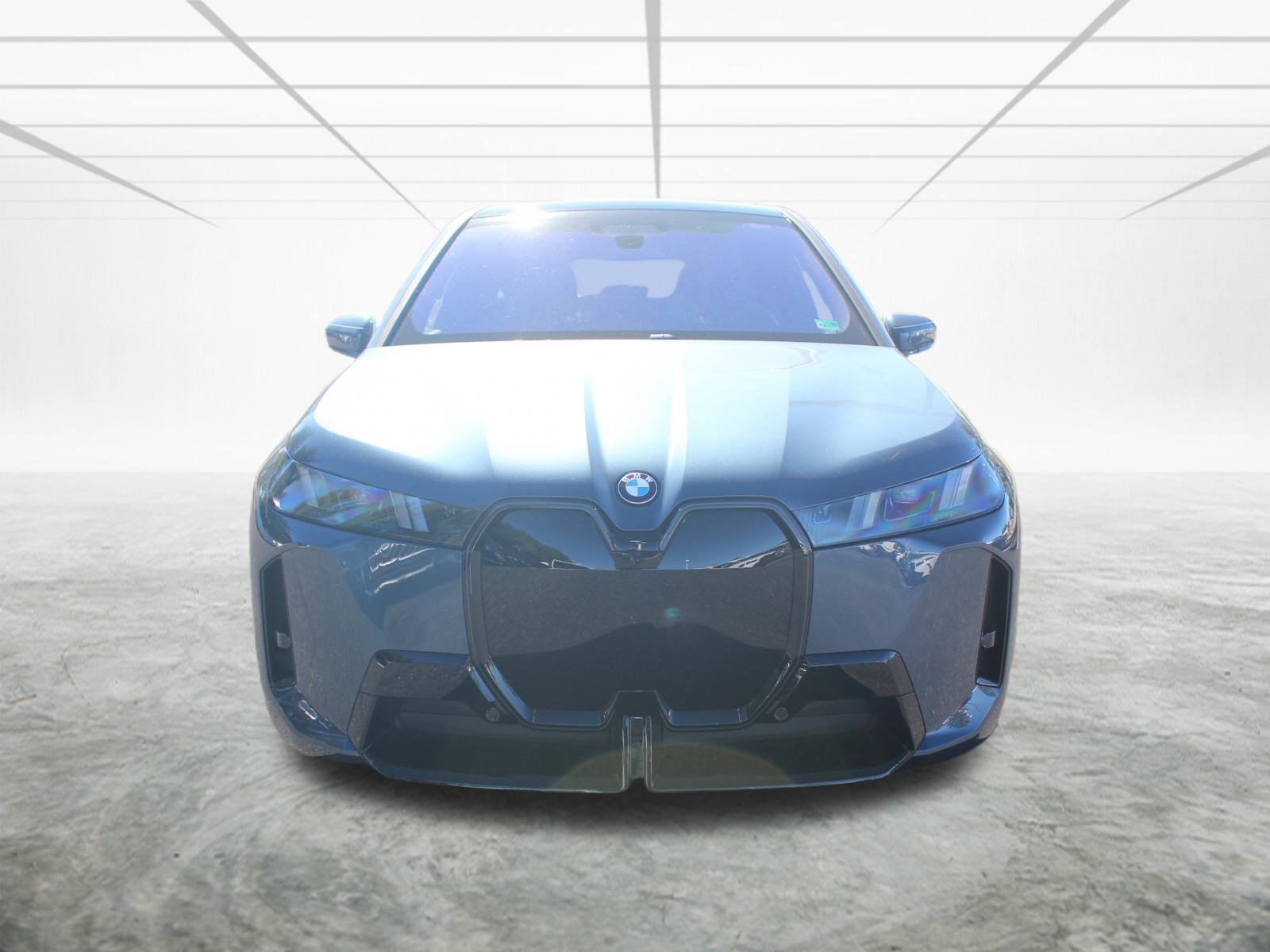New 2026 BMW iX xDrive60 w/ M Sport Package image 2