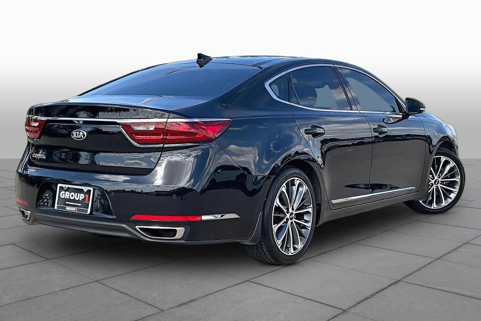 Used 2019 Kia Cadenza Technology FWD image 13