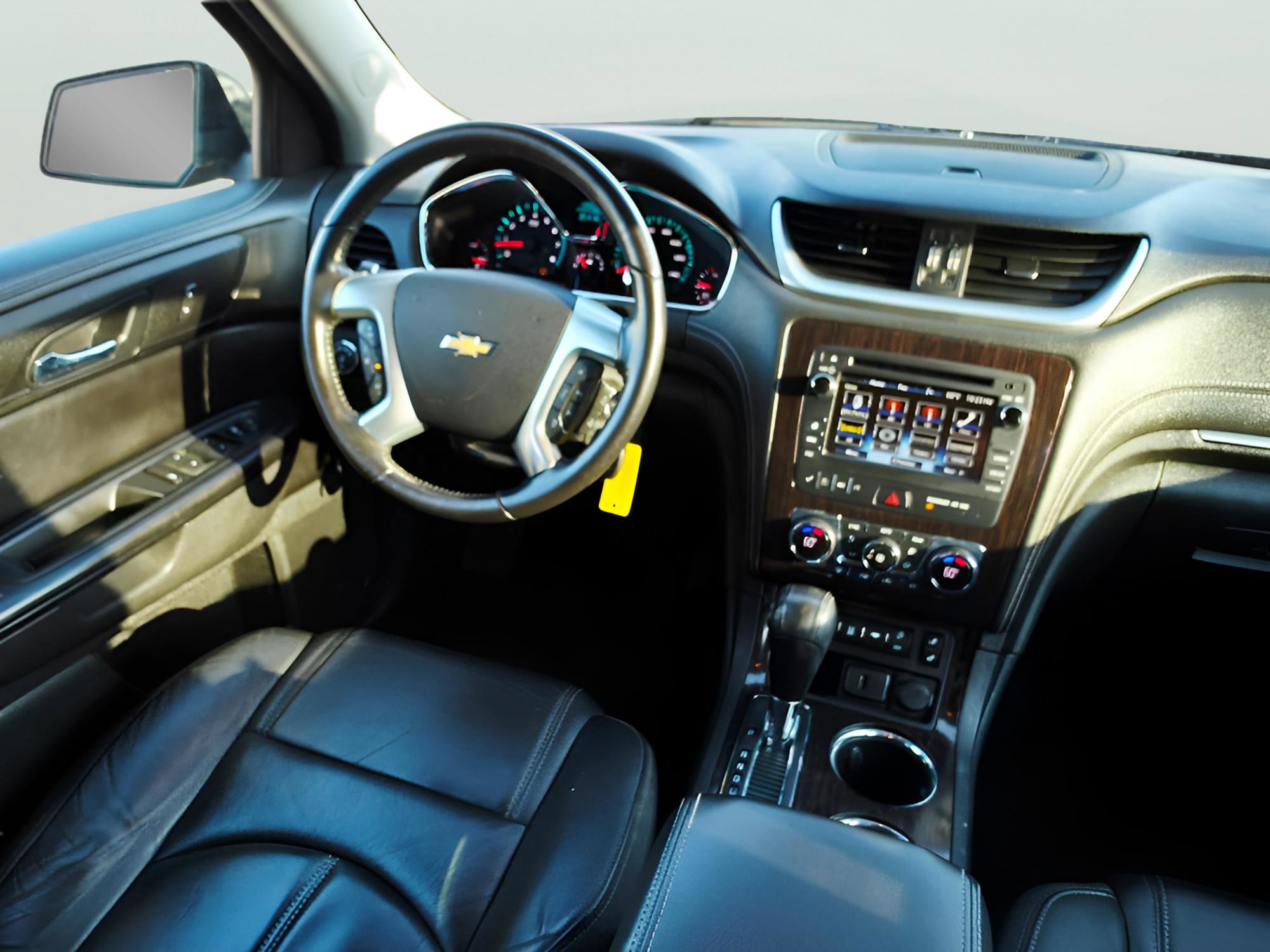 Used 2015 Chevrolet Traverse LT image 17