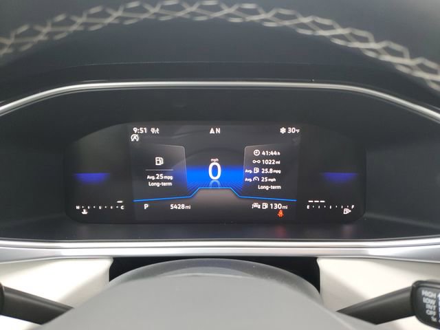 Used 2025 Volkswagen Taos SE image 23