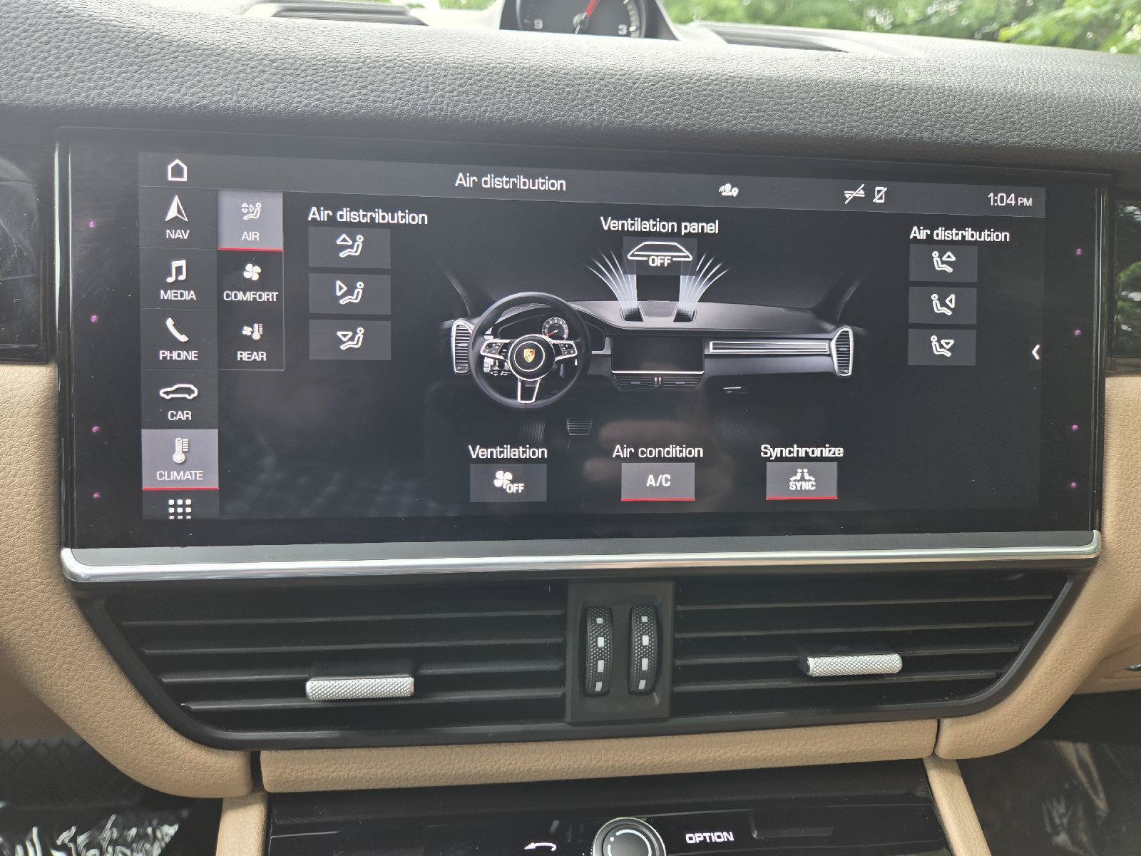 Used 2020 Porsche Cayenne AWD/4WD image 32