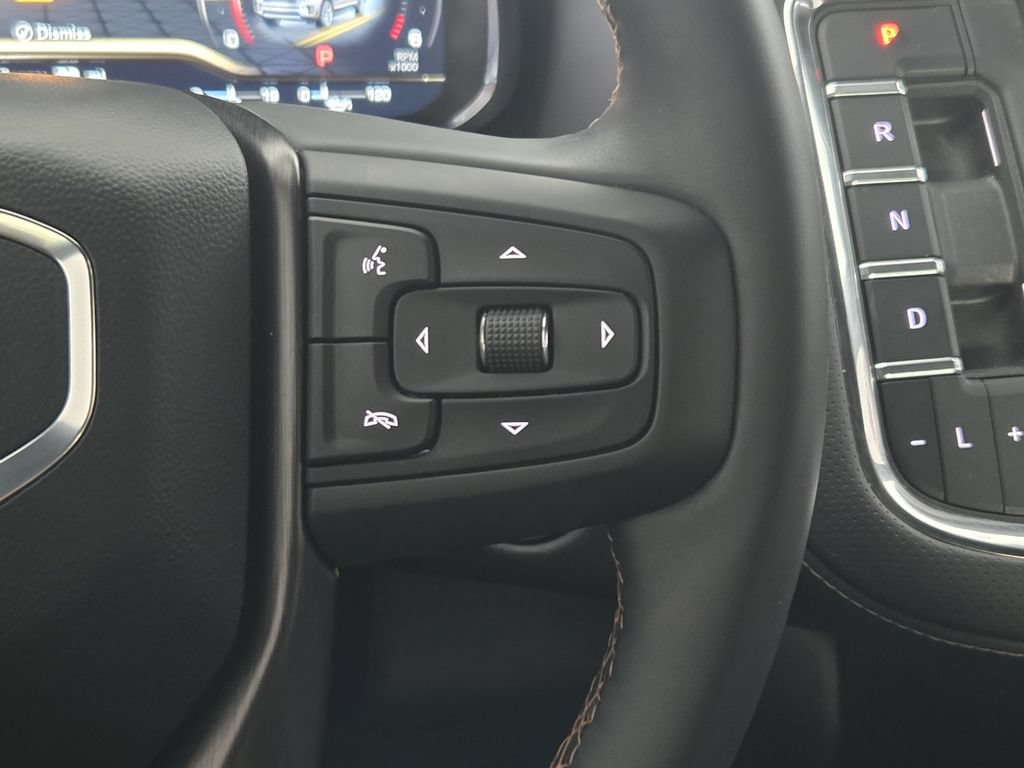 Used 2024 GMC Yukon AT4 w/ AT4 Premium Package AWD/4WD image 32