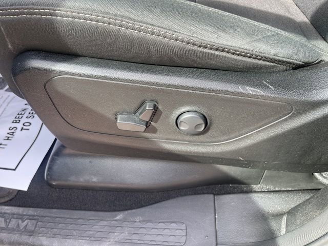 Used 2025 RAM 1500 Big Horn AWD/4WD image 13
