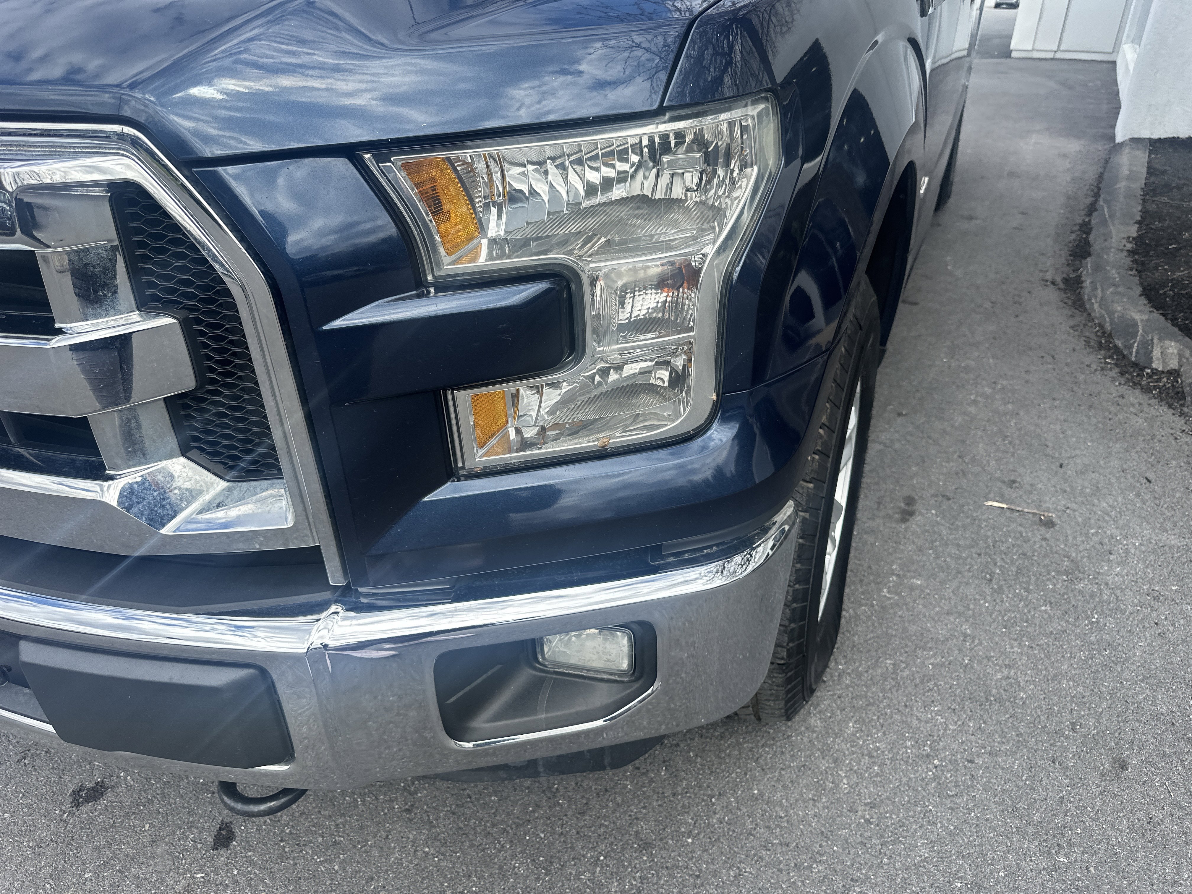 Used 2015 Ford F150 XLT AWD/4WD image 10
