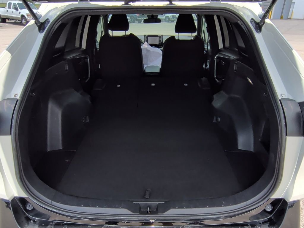 Used 2022 Toyota RAV4 SE AWD/4WD image 36