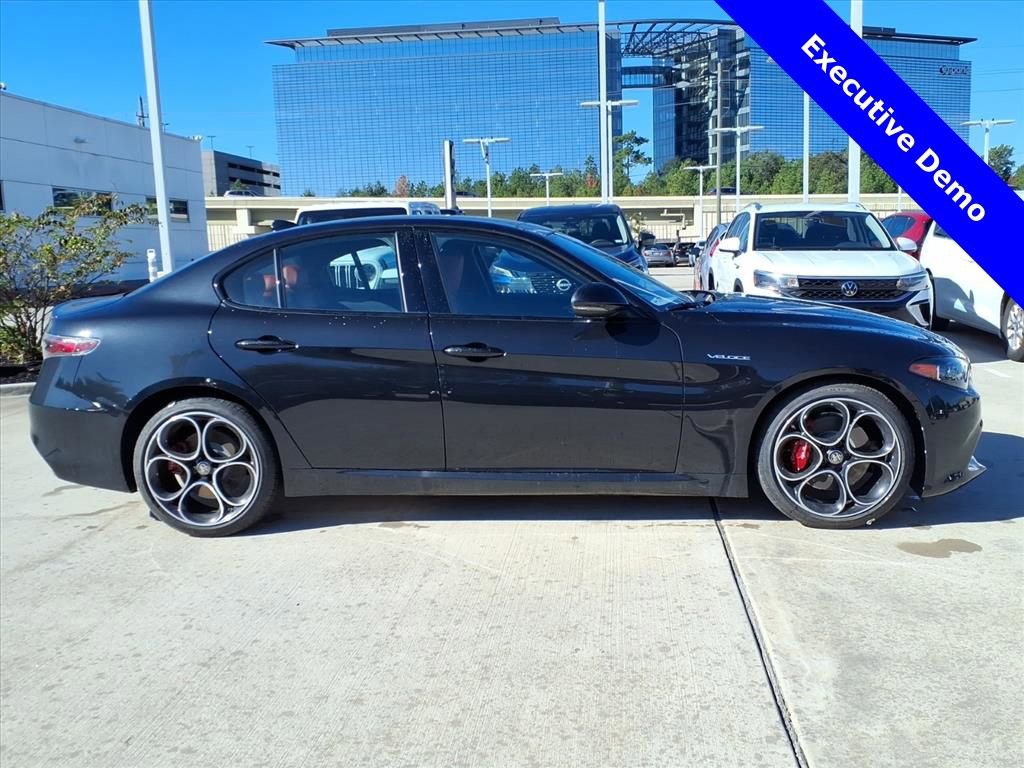 New 2025 Alfa Romeo Giulia w/ Veloce Package Rwd image 5
