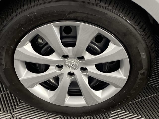 Used 2025 Toyota Corolla LE FWD image 25