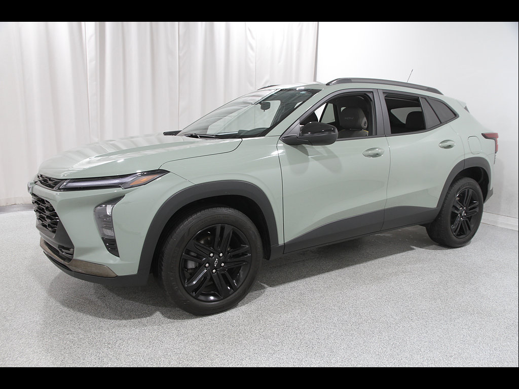 Certified 2024 Chevrolet Trax ACTIV FWD image 3