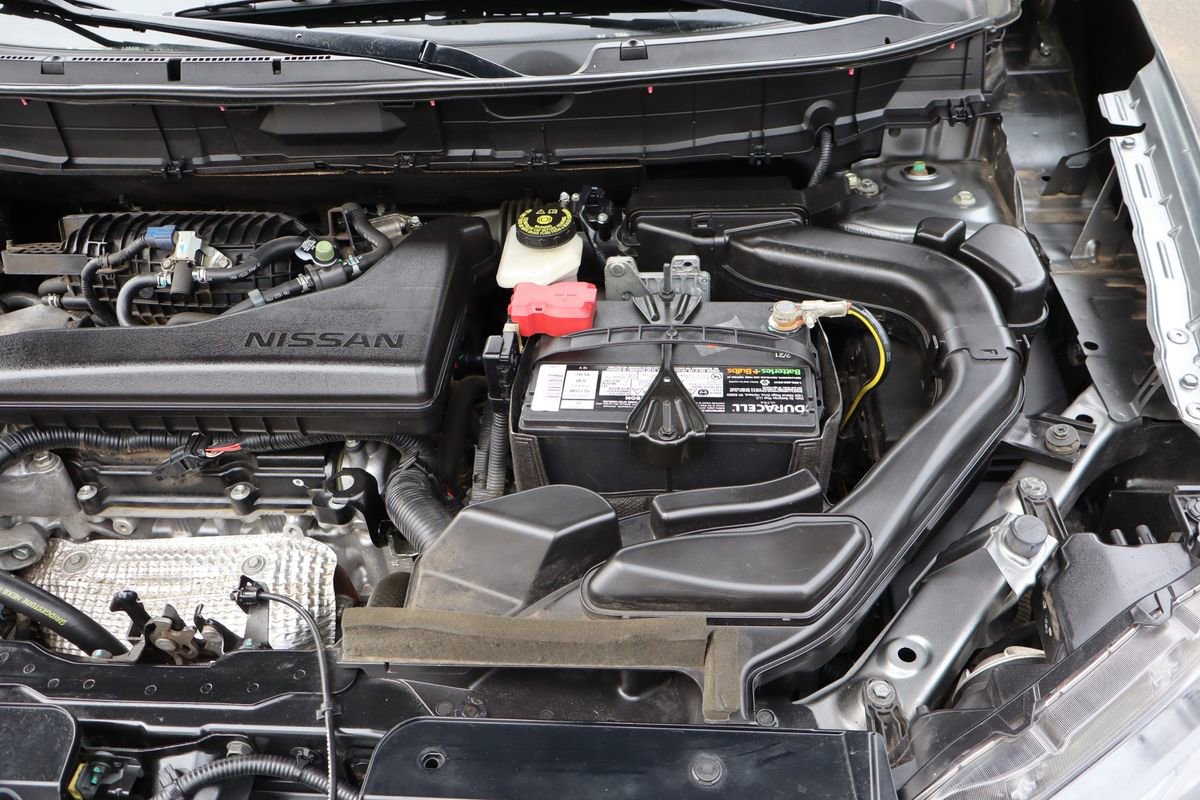 Used 2015 Nissan Rogue S image 39