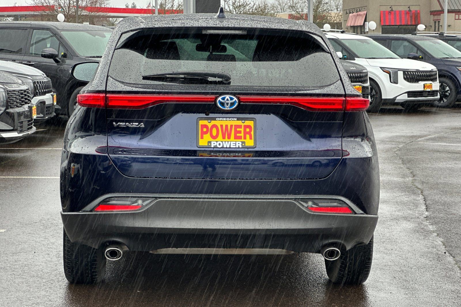 Used 2024 Toyota Venza LE image 5