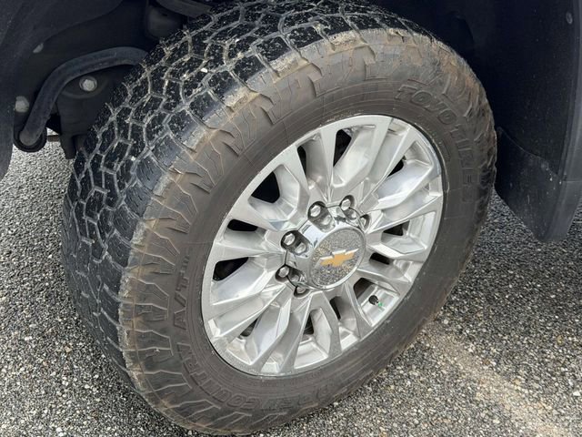 Used 2024 Chevrolet Silverado 2500 LTZ w/ LTZ Convenience Package image 17