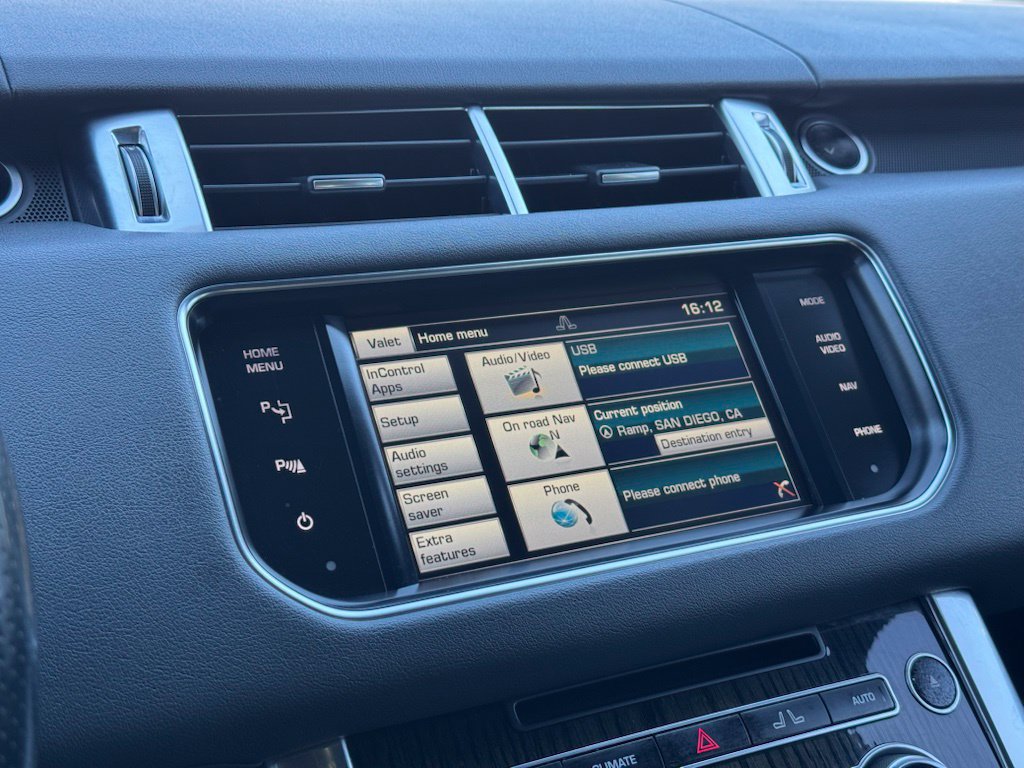Used 2015 Land Rover Range Rover Sport SE AWD/4WD image 13