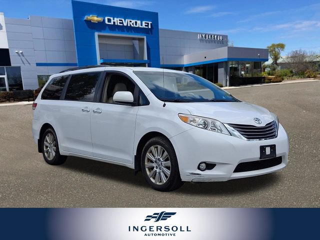 Used 2014 Toyota Sienna XLE w/ Entertainment Package