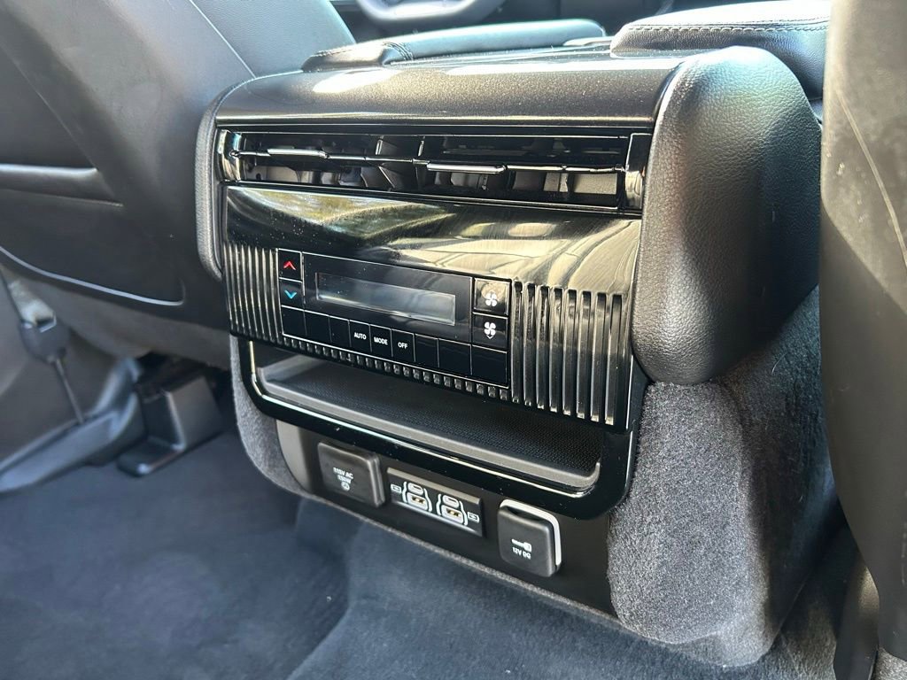 Certified 2024 Jeep Wagoneer L Base image 40