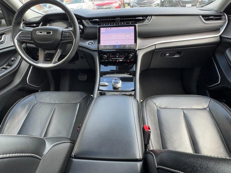 Used 2022 Jeep Grand Cherokee L Limited AWD/4WD image 13