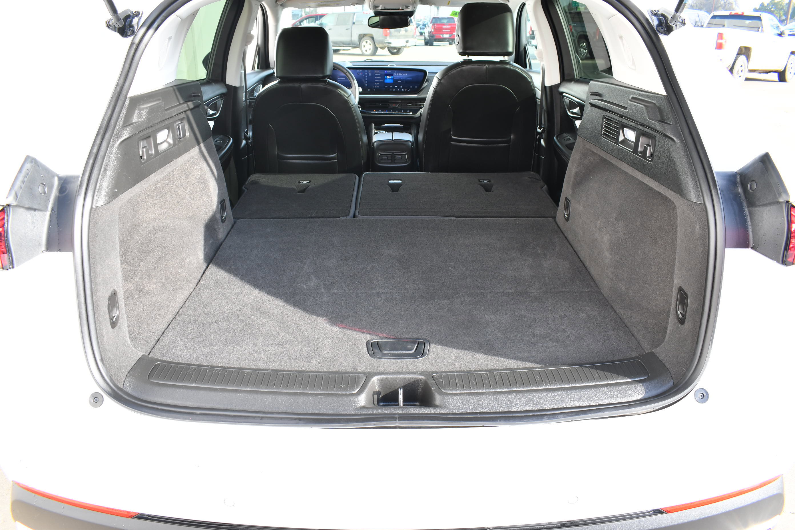 Used 2025 Buick Envision Preferred image 8