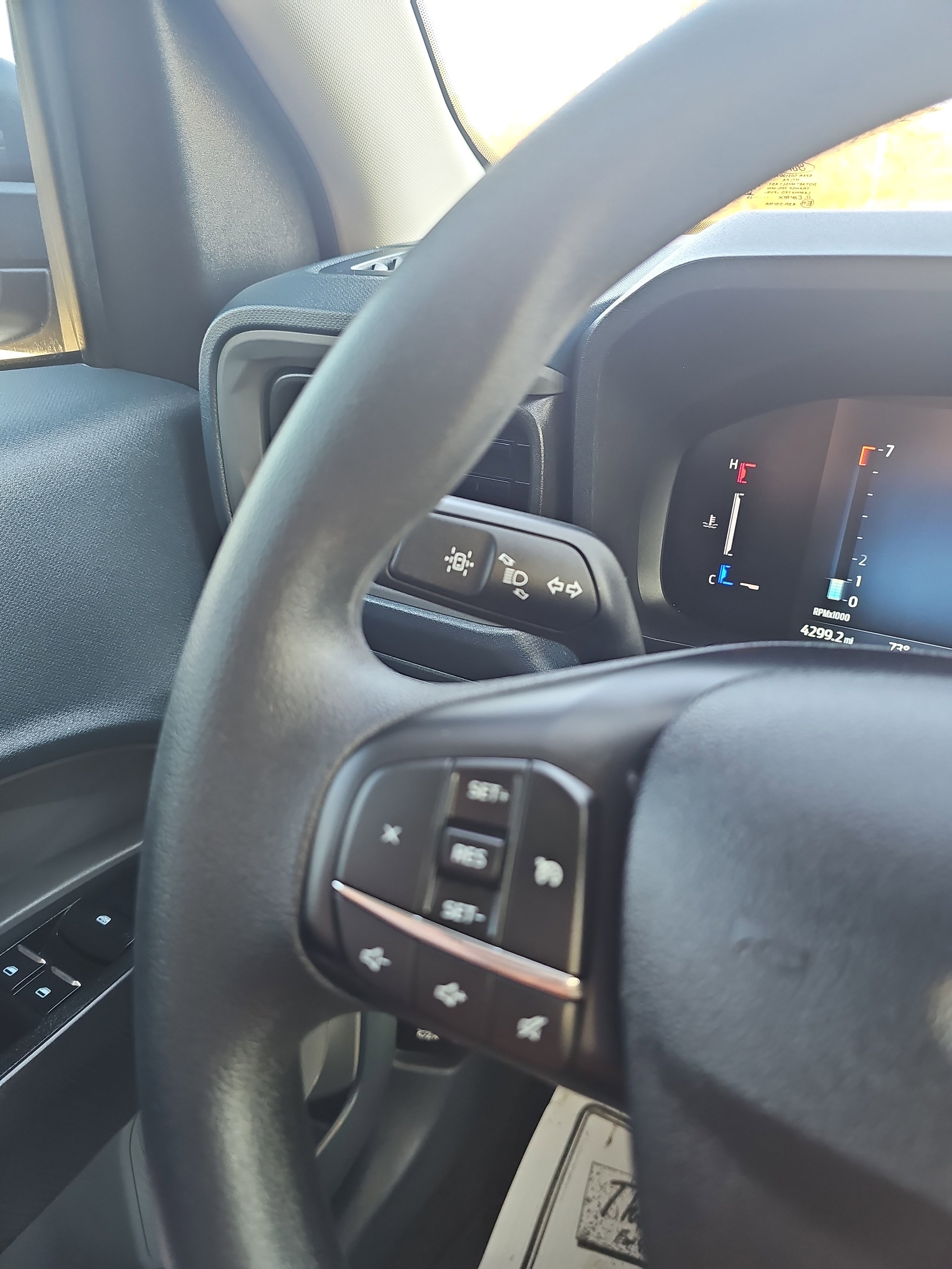 Used 2025 Ford Maverick XL w/ Equipment Group 102A image 25