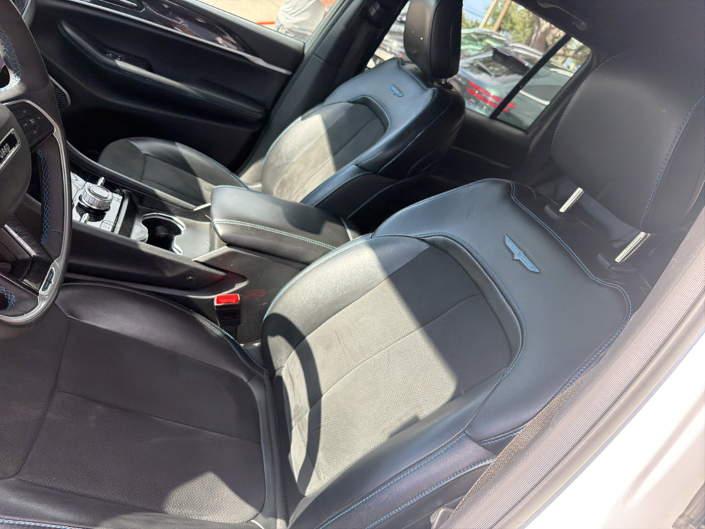 Used 2024 Jeep Grand Cherokee Trailhawk AWD/4WD image 13