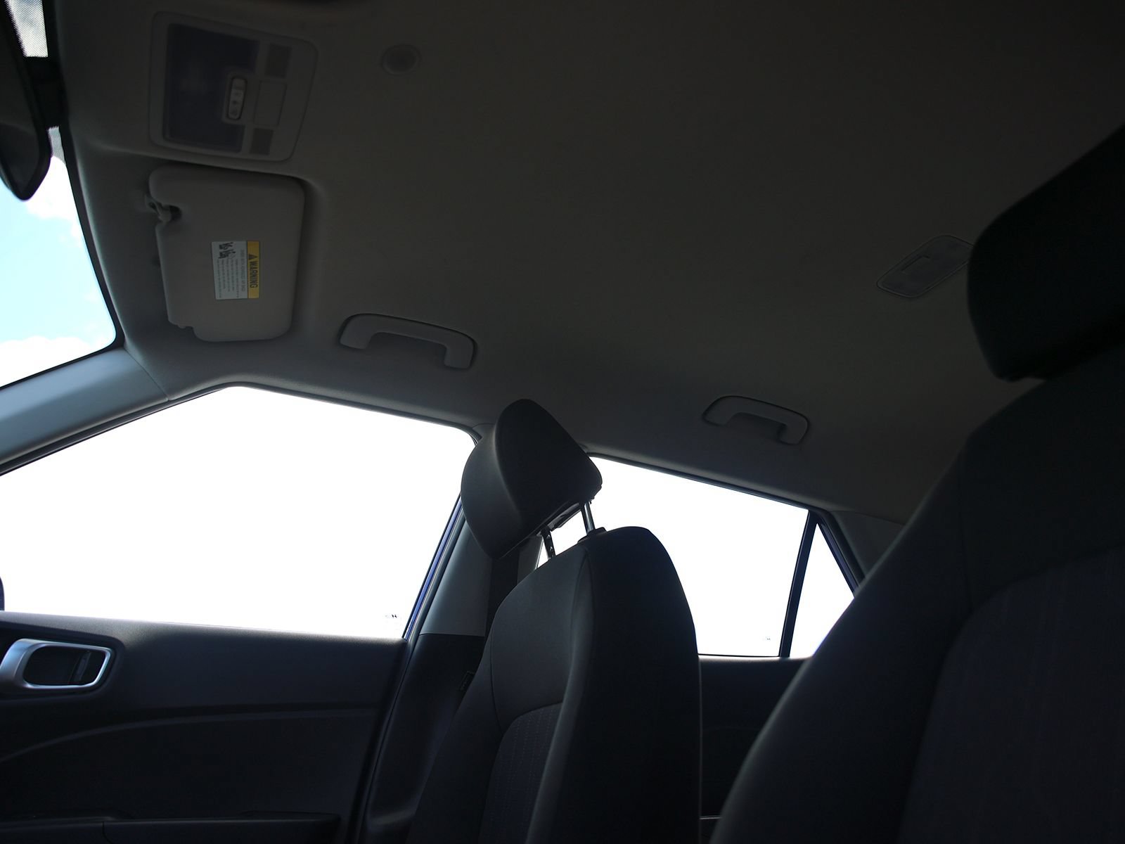 Used 2023 Hyundai Venue SE FWD image 16