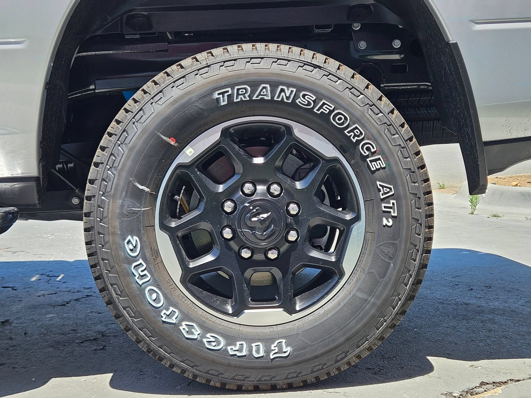 New 2026 RAM 2500 Laramie AWD/4WD image 24