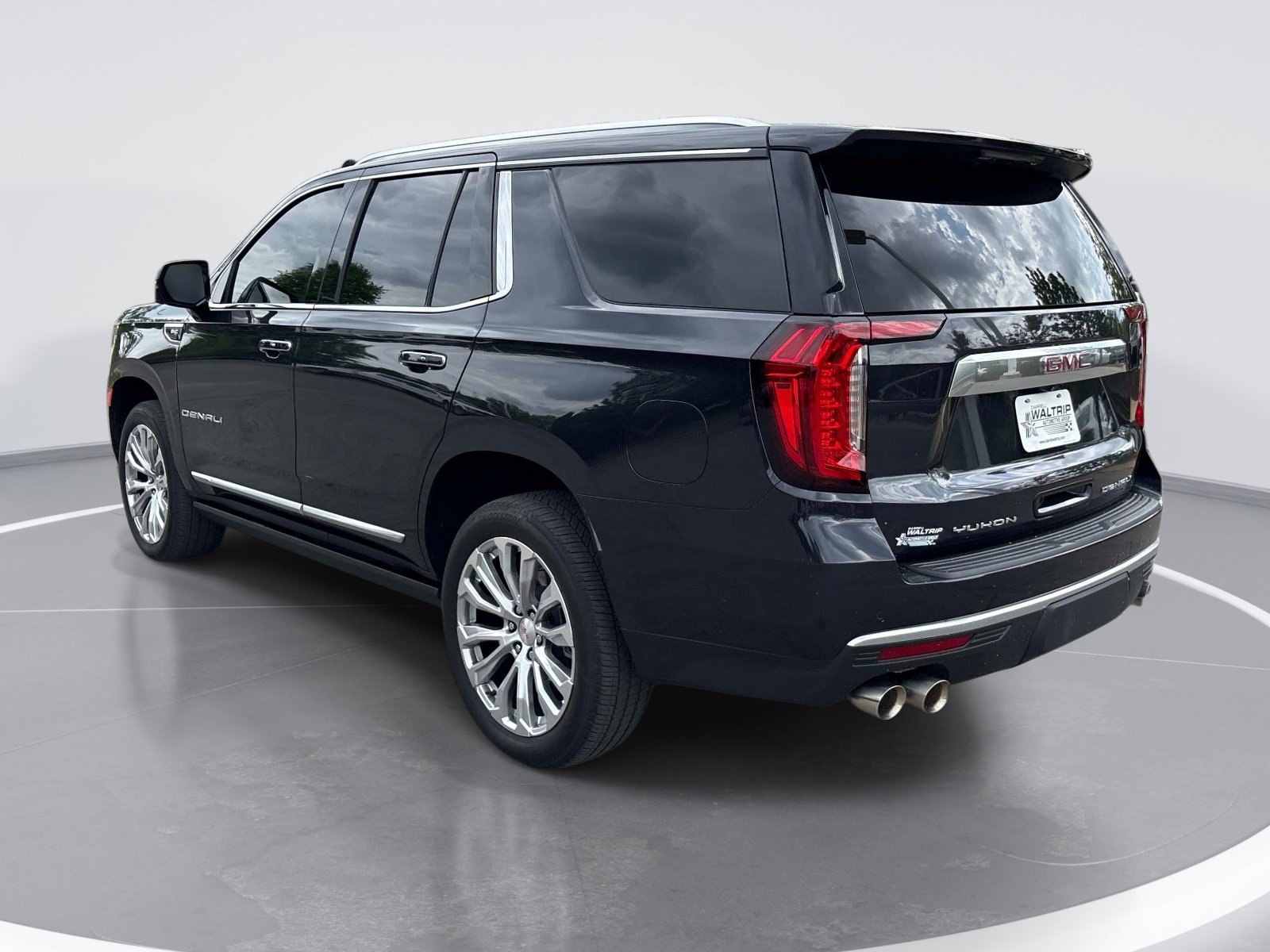 Certified 2024 GMC Yukon Denali w/ Advanced Technology Package AWD/4WD image 6