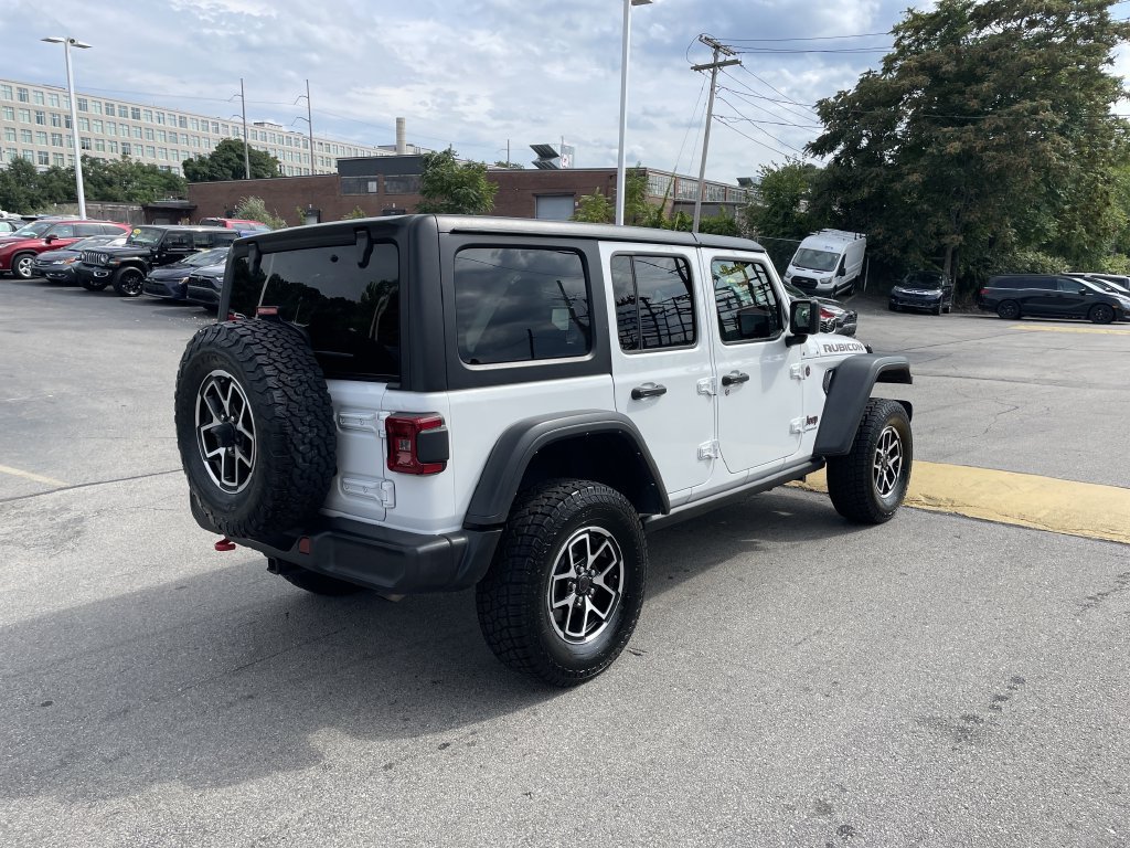 Certified 2024 Jeep Wrangler Unlimited Rubicon AWD/4WD image 8