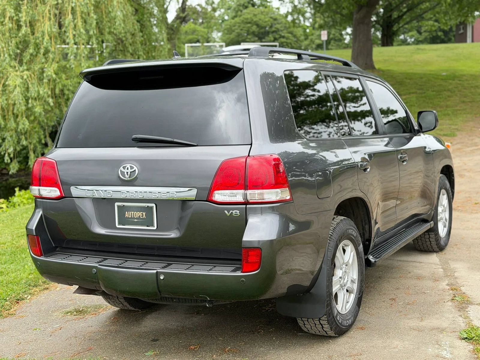 Used 2011 Toyota Land Cruiser w/ Upgrade Pkg AWD/4WD image 20