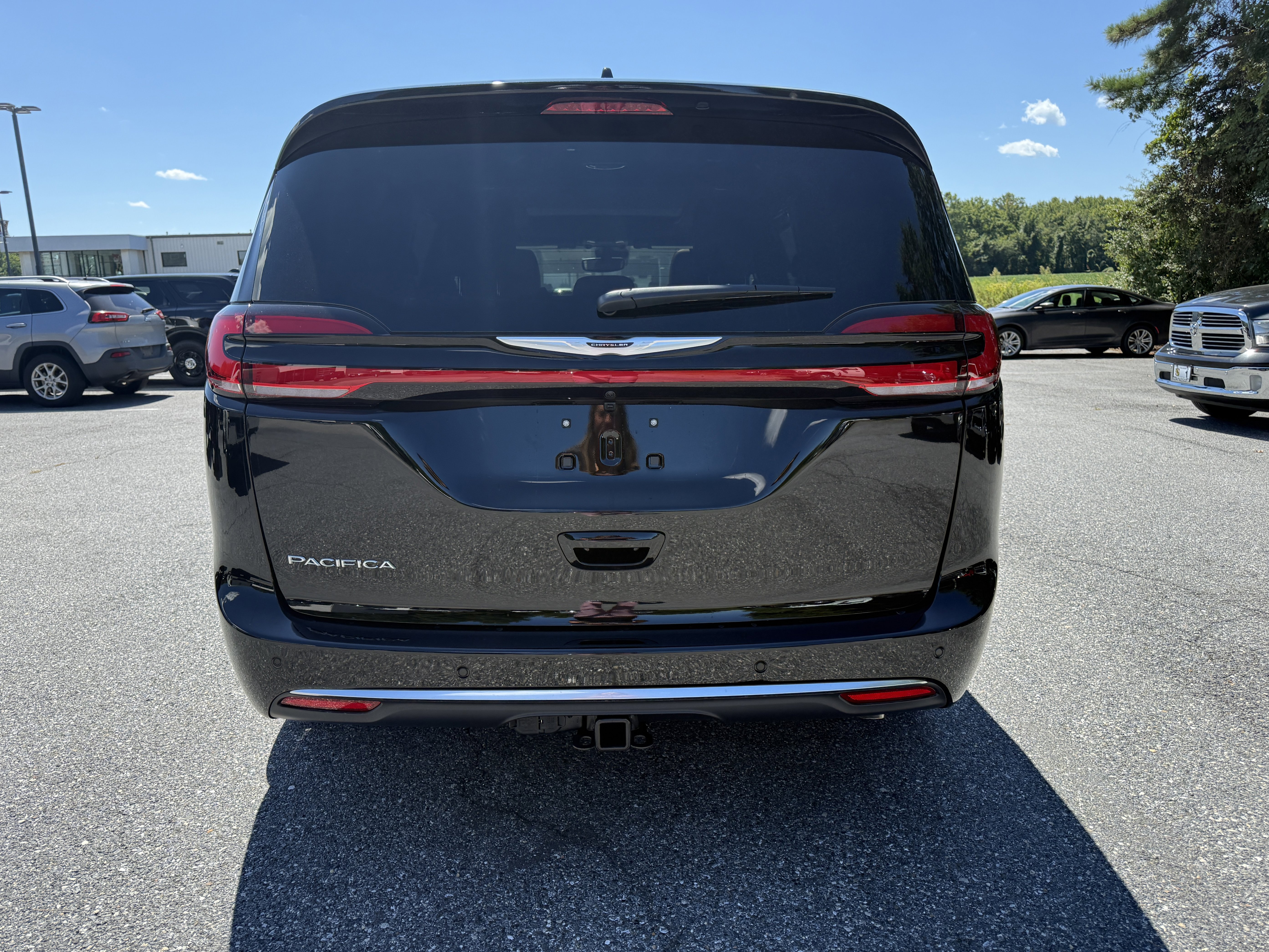 New 2026 Chrysler Pacifica Pinnacle image 6