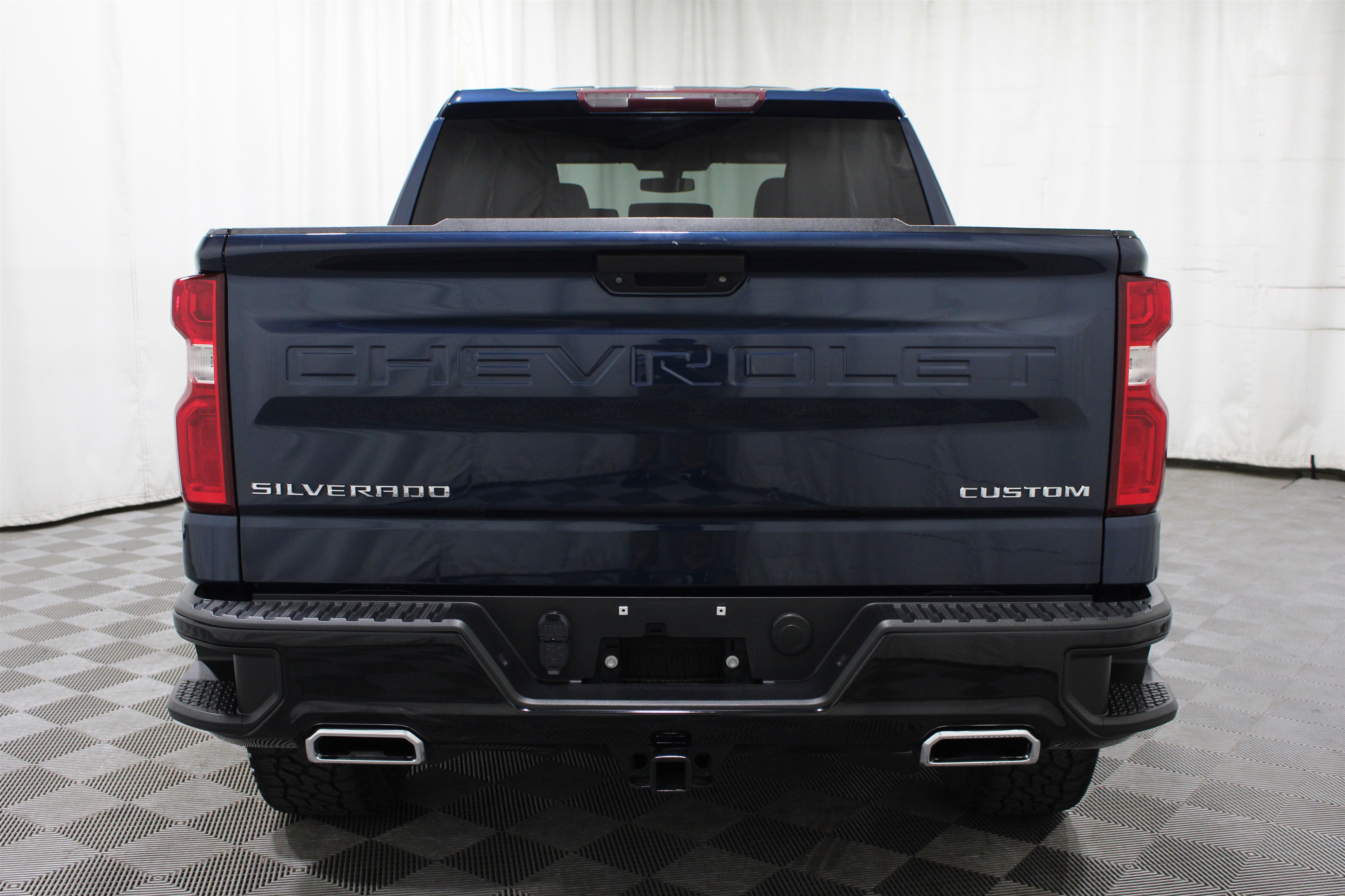 Used 2019 Chevrolet Silverado 1500 Custom Trail Boss AWD/4WD image 27