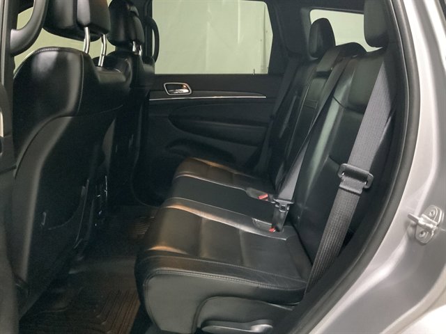 Used 2018 Jeep Grand Cherokee Limited AWD/4WD image 16