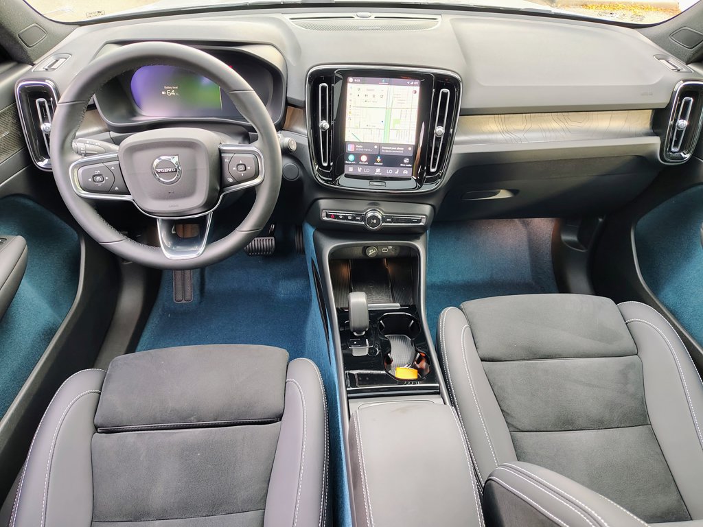 Used 2023 Volvo XC40 Recharge Ultimate AWD/4WD image 33