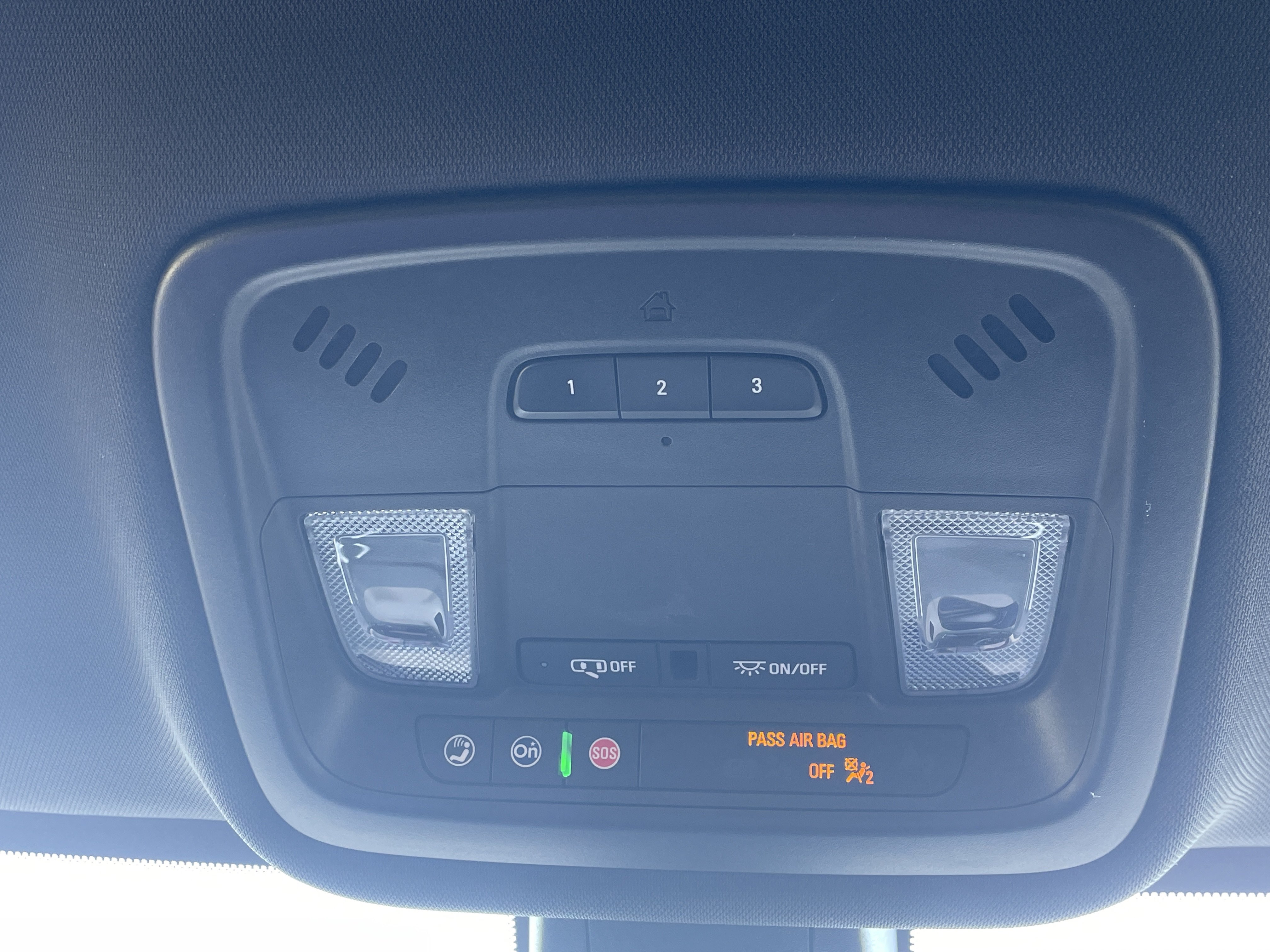 Used 2023 Chevrolet Traverse LT w/ Rear Camera Mirror Package AWD/4WD image 41