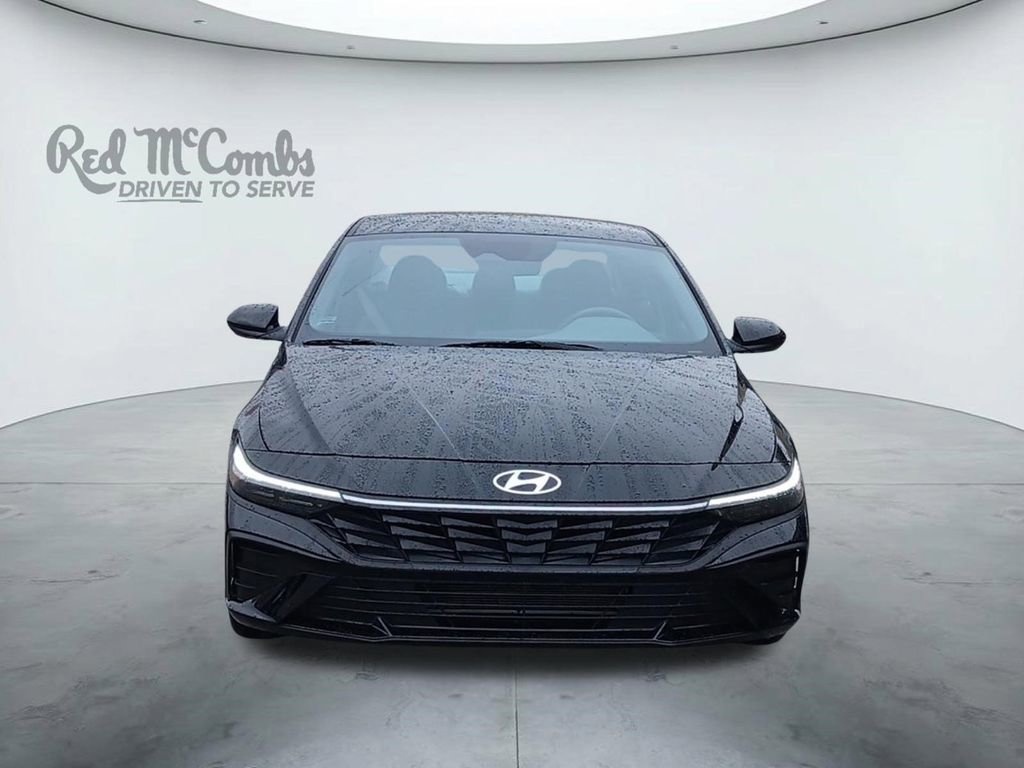 Certified 2025 Hyundai Elantra Sport FWD image 8